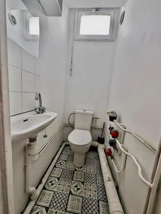 Studio Calme Dans Le Centre Avec Parking Gratuit Grenoble Apartment