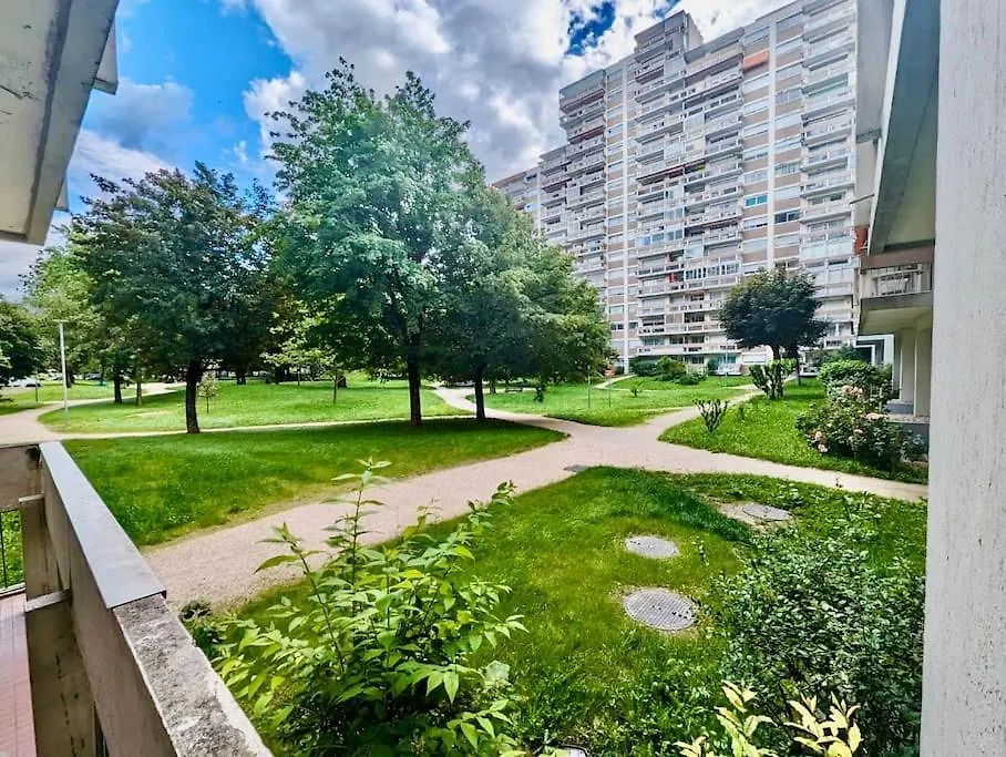 Apartment Studio Calme Dans Le Centre Avec Parking Gratuit Grenoble